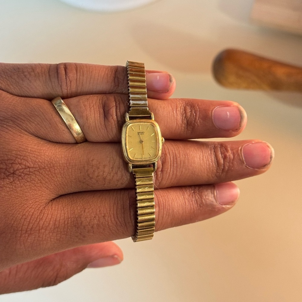 Vintage Seiko Gold Square Watch - Picture 1 of 6
